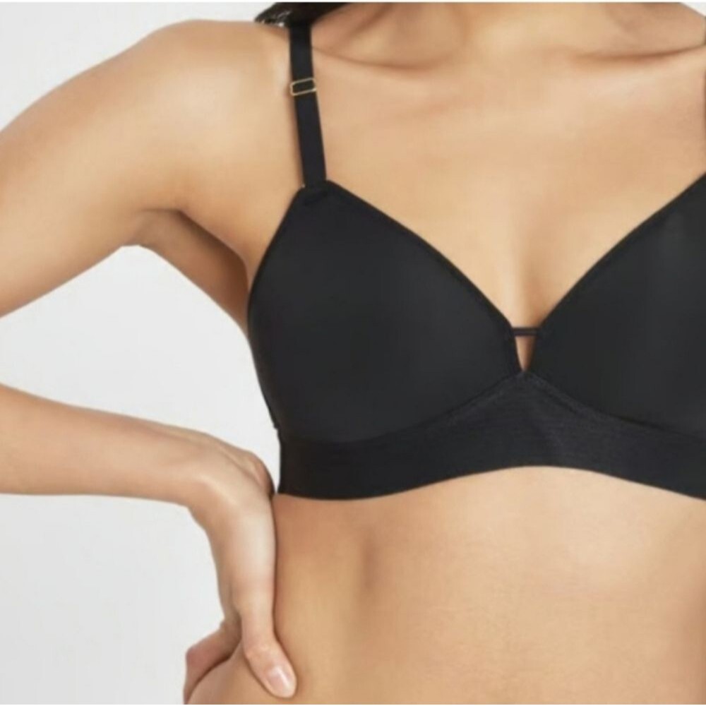 NWT lively the spacer bralette black style 92240 size XS